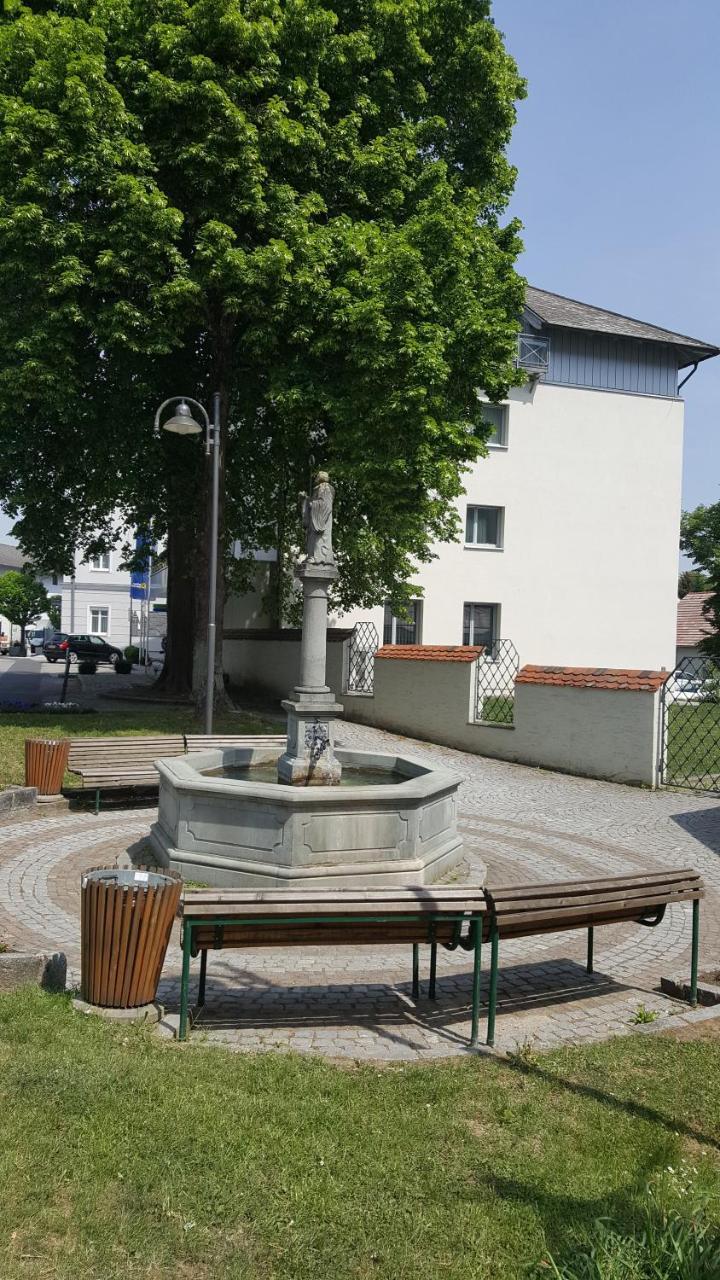 Stiftshotel Garsten Steyr Exterior foto