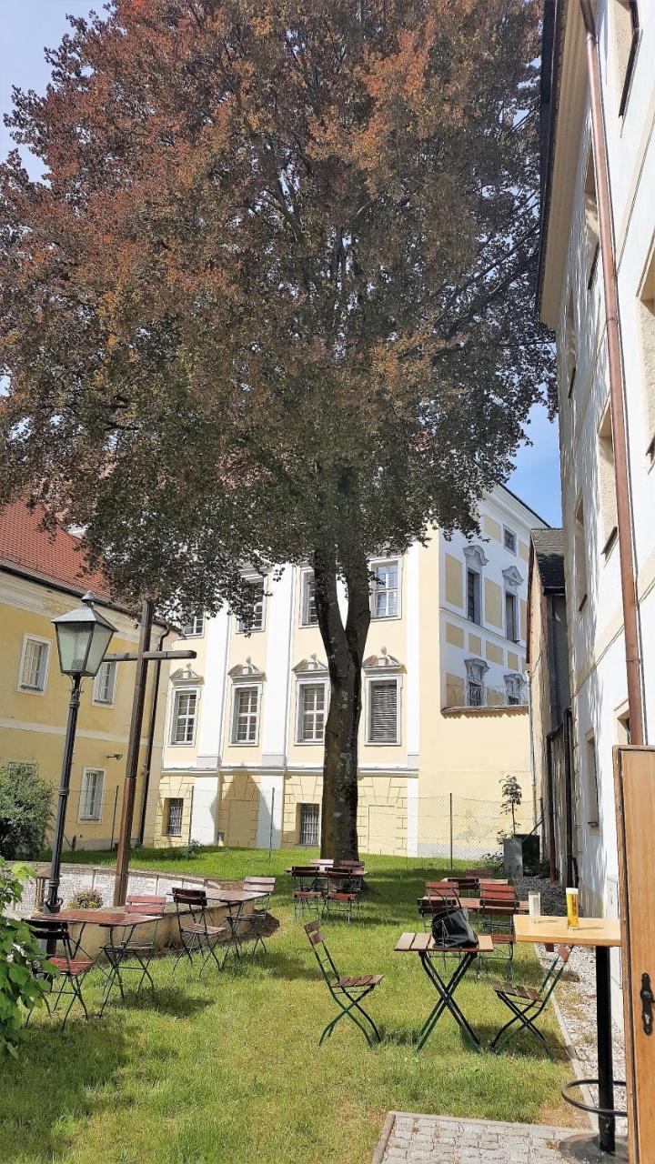 Stiftshotel Garsten Steyr Exterior foto