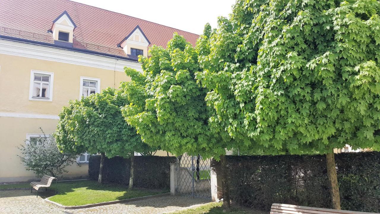 Stiftshotel Garsten Steyr Exterior foto